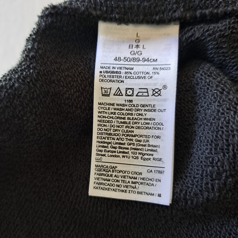 GAP Men's Knit Black Shorts - Picture 11 of 13